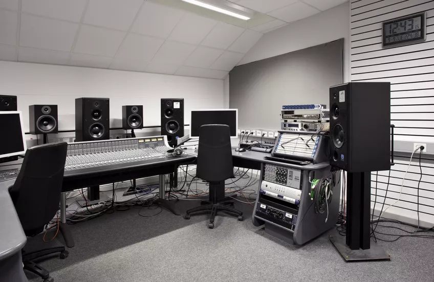 View into the Sound Studio A from the right. Photo.